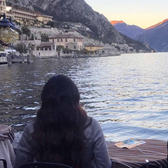 Meet your Posher, Com - Picture 1 of 1